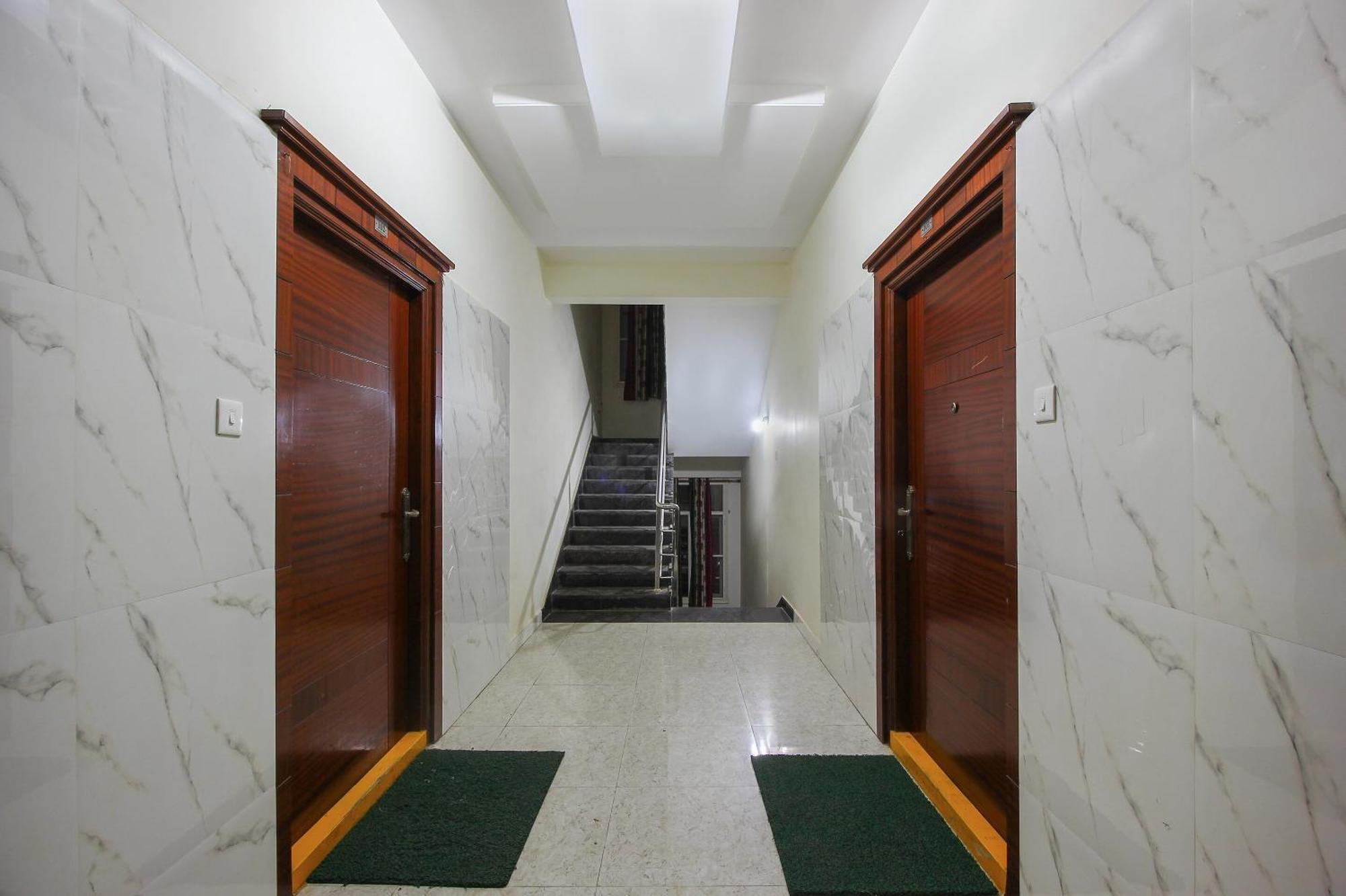 Hotel Collection O Madhapur à Kondapur  Extérieur photo